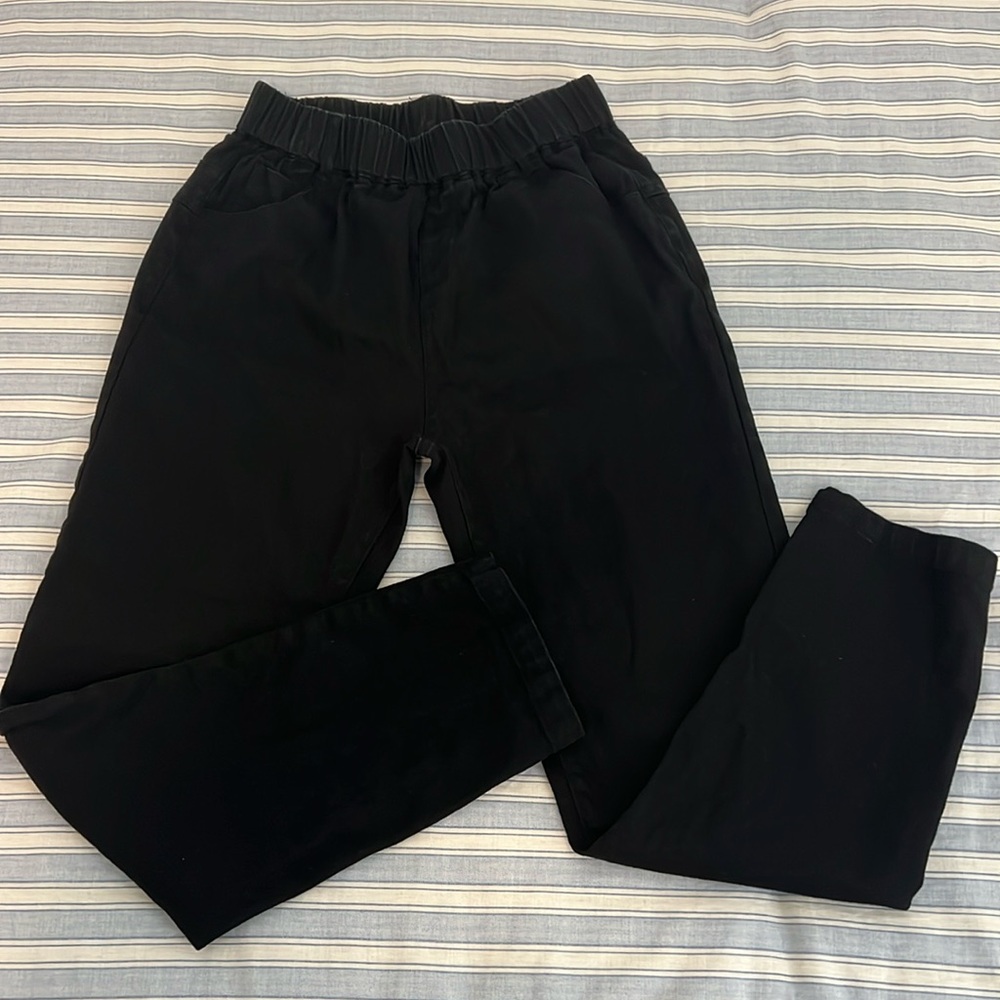 CAMLAKEE BOYS STRETCH PULL ON CHINO BLACK PANTS. SIZE 12-13Y - Like New.